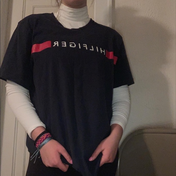 Tommy Hilfiger t shirt - Picture 1 of 3